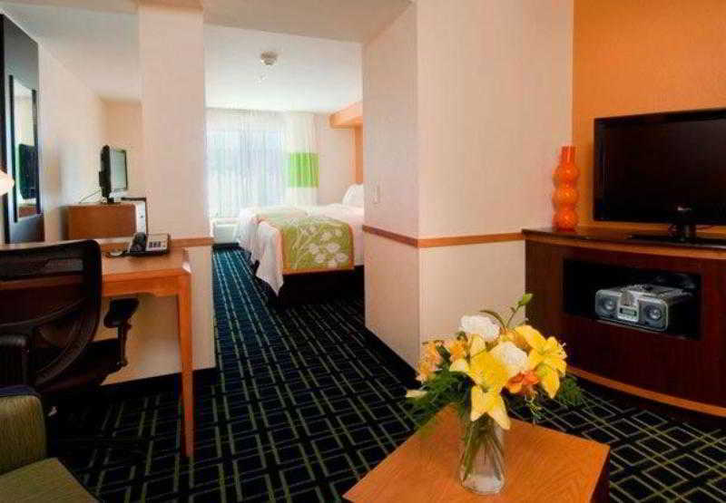 Fairfield Inn & Suites By Marriott Austin Parmer Tech Ridge Екстериор снимка